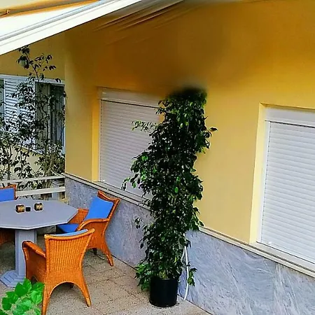 Apartment Amazing 100 Meters From The Old Town